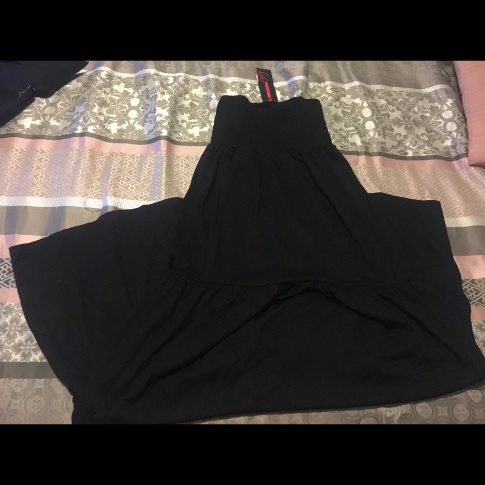 Long dress ( no straps all purpose dress )